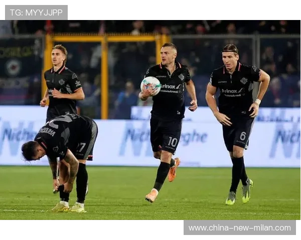 38岁的克雷莫内塞前锋瓦尔迪攻破尤文图斯的大门！，克瓦迪尔人